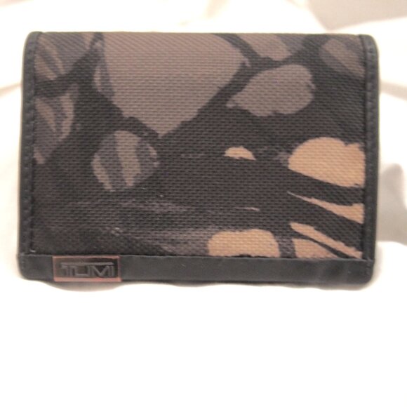 Tumi Mens Alpha RFID Gusseted Card Case, Camo - Picture 1 of 11